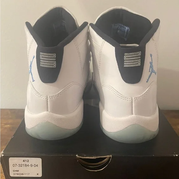 Air Jordan 11 Retro “Legend Blue” Sneakers